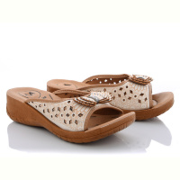 Шлепки Selena 4064 бежевый