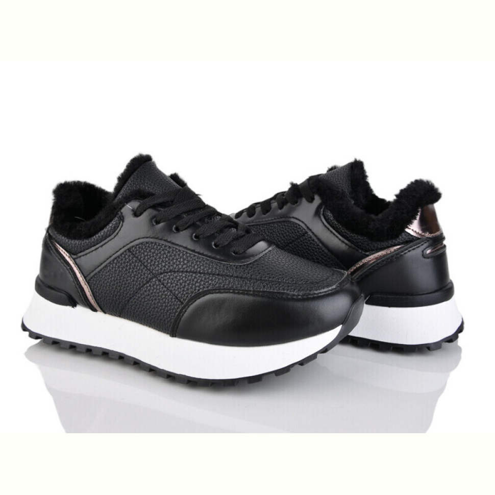 Кроссовки Loretta M220